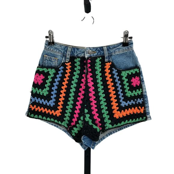 Farm Rio Crochet-Paneled Green Cotton Denim Shorts Size 25 - Picture 2 of 4